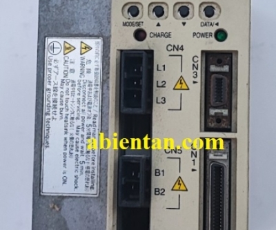 Driver servo hàng bãi Yaskawa 1kw SGDM-10ADA Y317